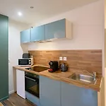 Centre - And Functional Ap. 2bdrm ليل