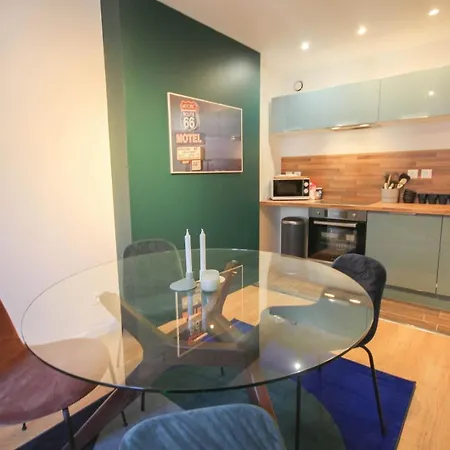 Centre - And Functional Ap. 2bdrm